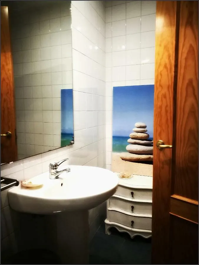 One Apartment Tarifa 0*,